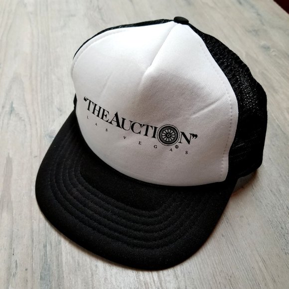 Vintage Other - Vintage Graphic Trucker Snapback Hat. Perfect!